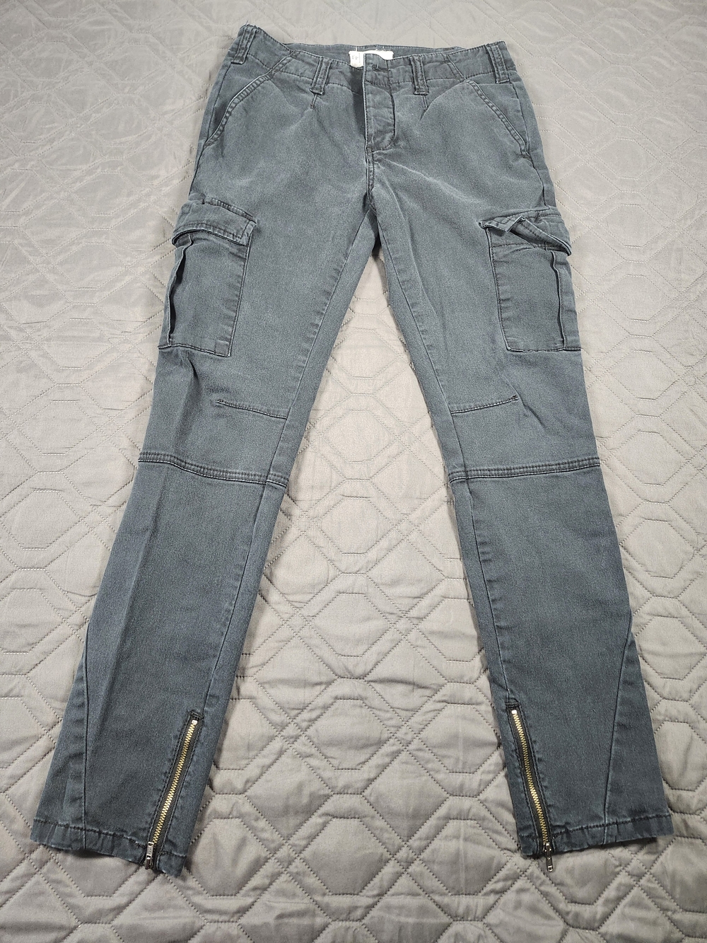 Free People Women's Skinny Cargo Jeans in Slate Black